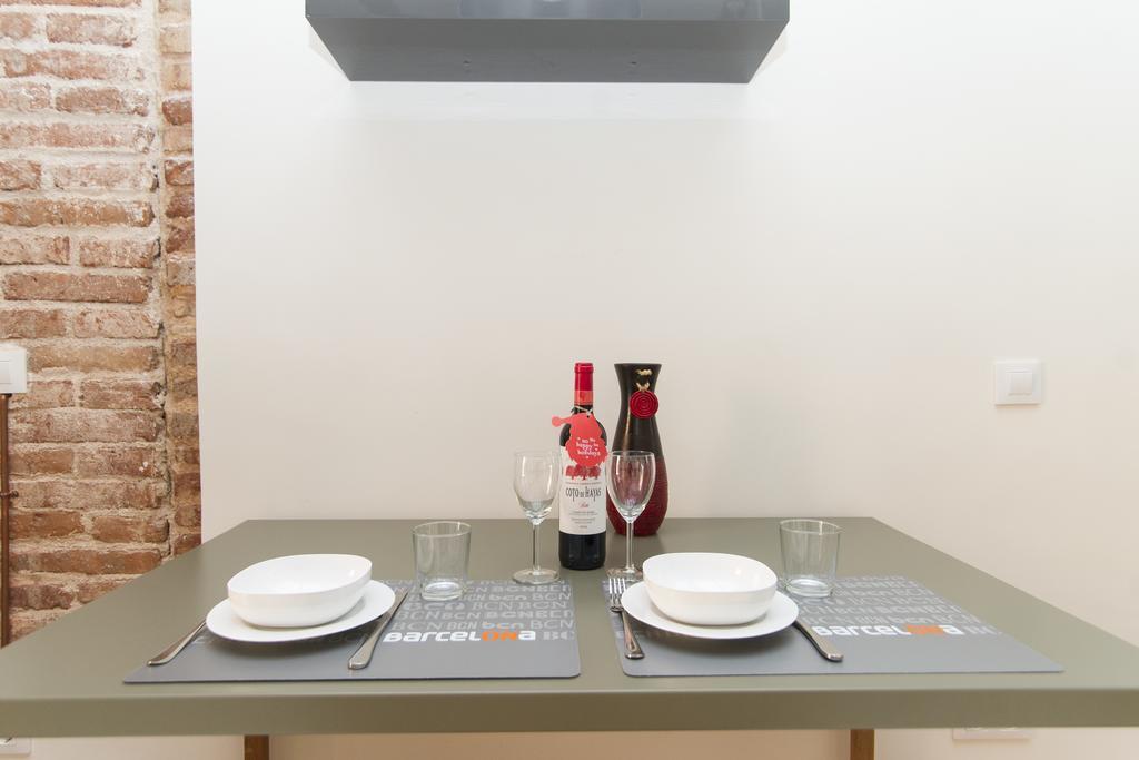 Apartments Barcelona Sagrada Стая снимка