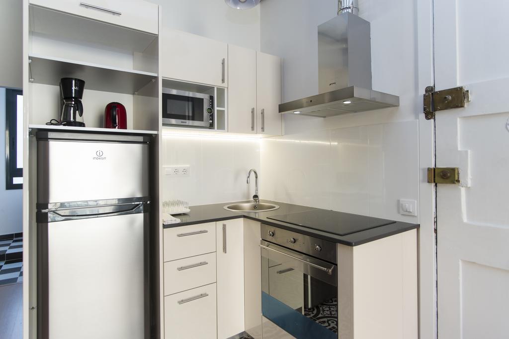 Apartments Barcelona Sagrada Екстериор снимка