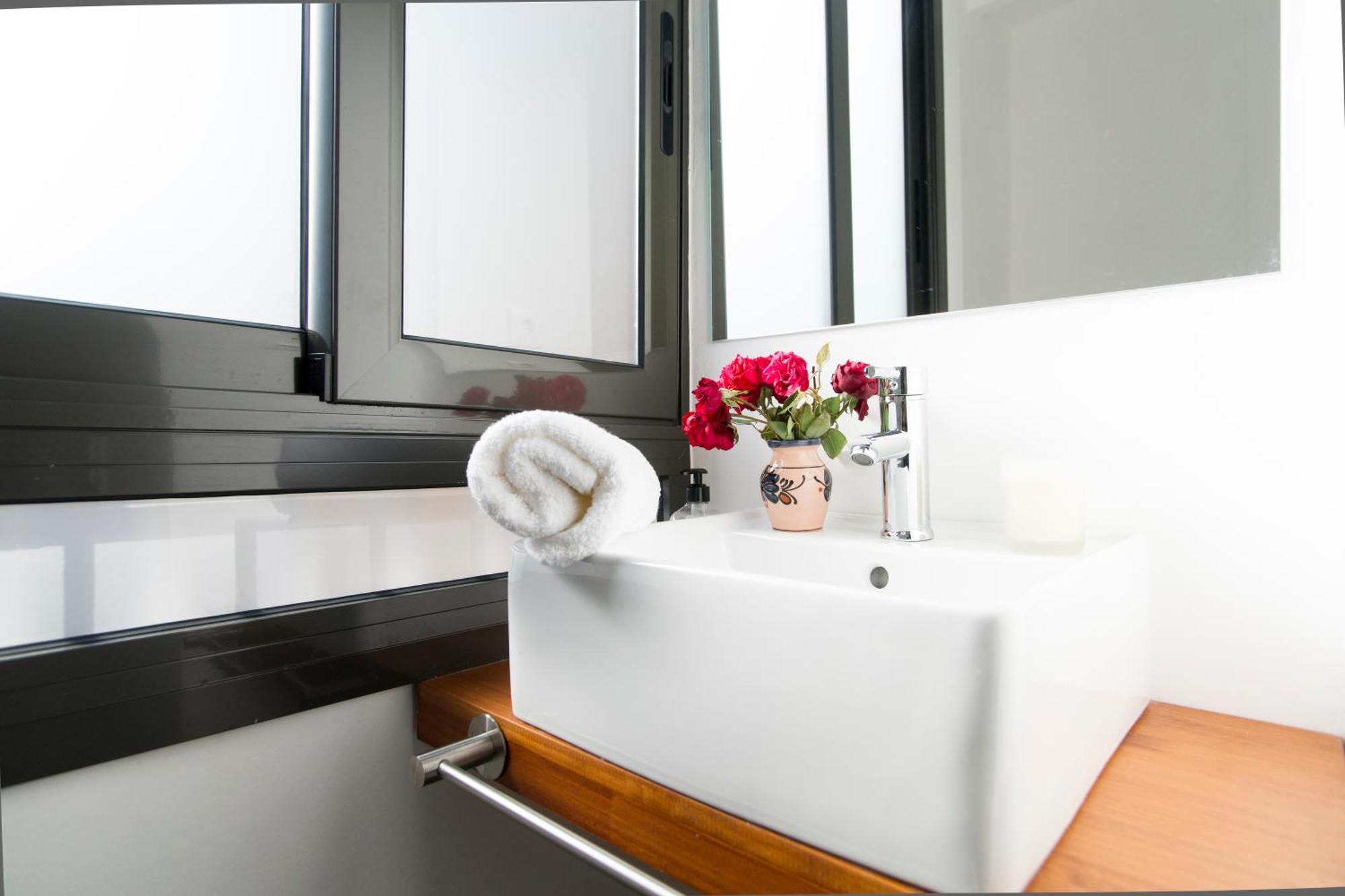 Apartments Barcelona Sagrada Екстериор снимка
