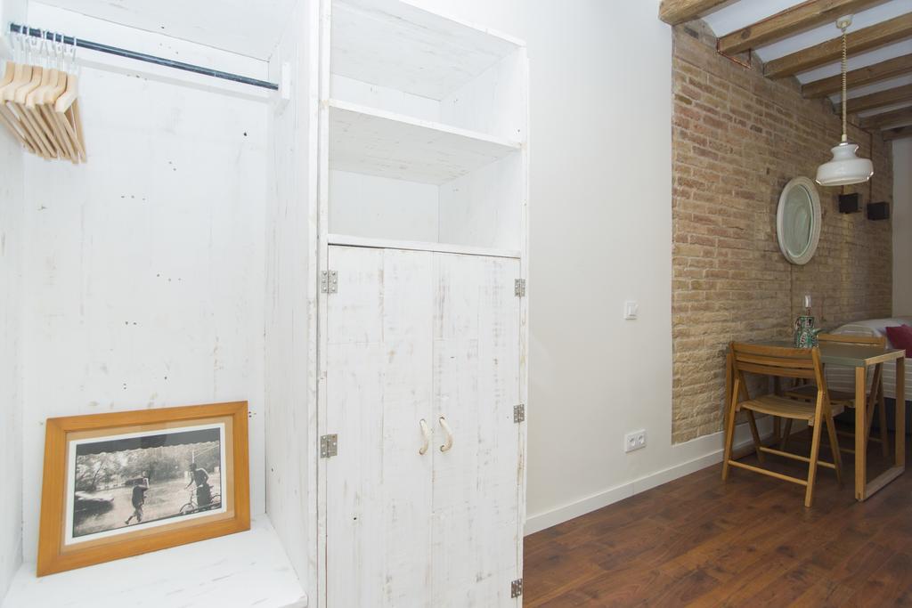 Apartments Barcelona Sagrada Стая снимка