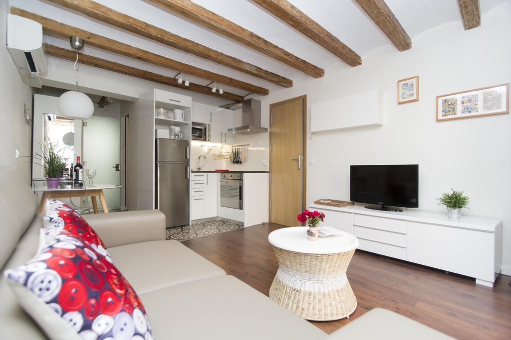 Apartments Barcelona Sagrada Стая снимка