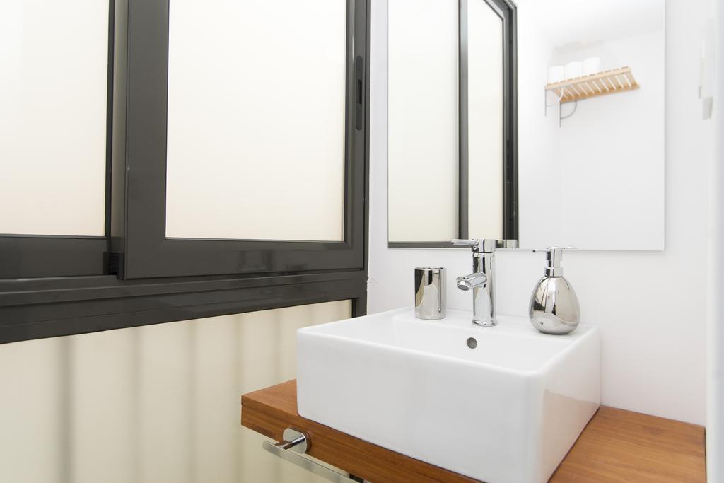 Apartments Barcelona Sagrada Екстериор снимка